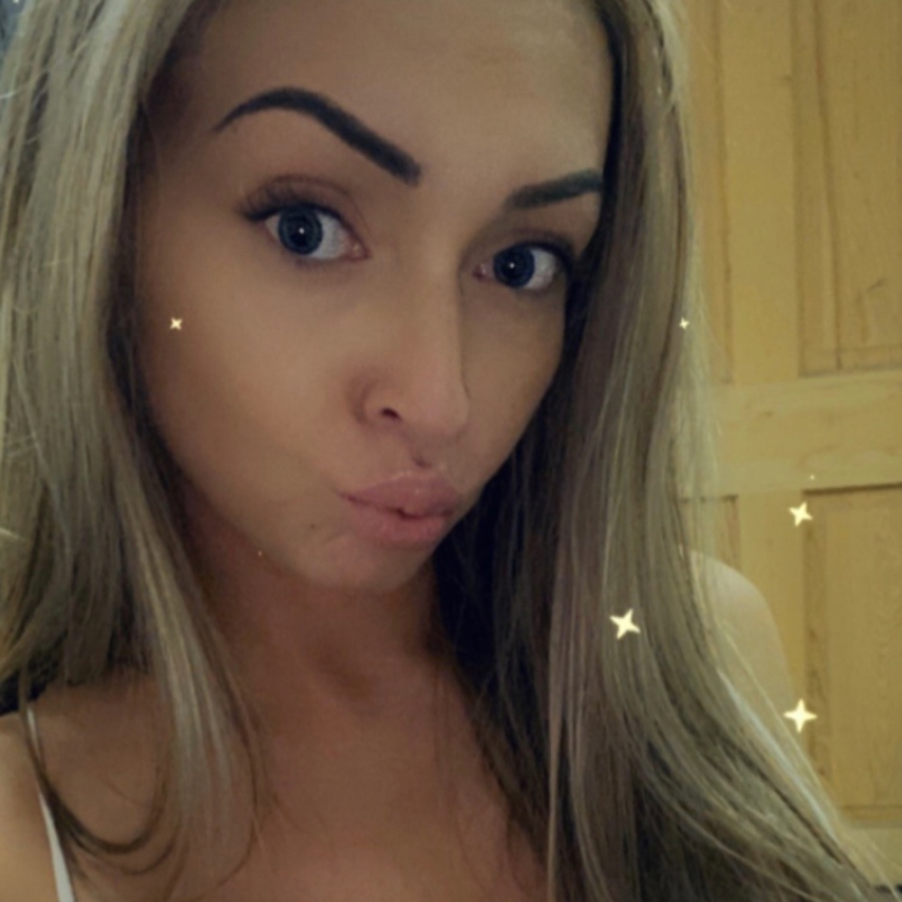 Meet your Posher, Marissa